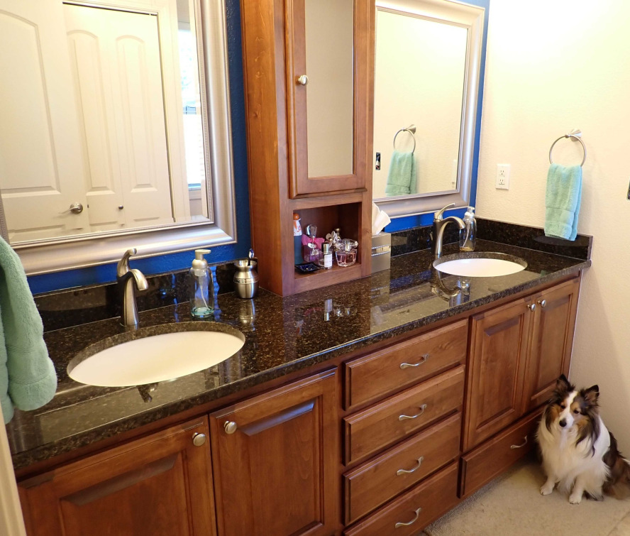 Custom bath vanity